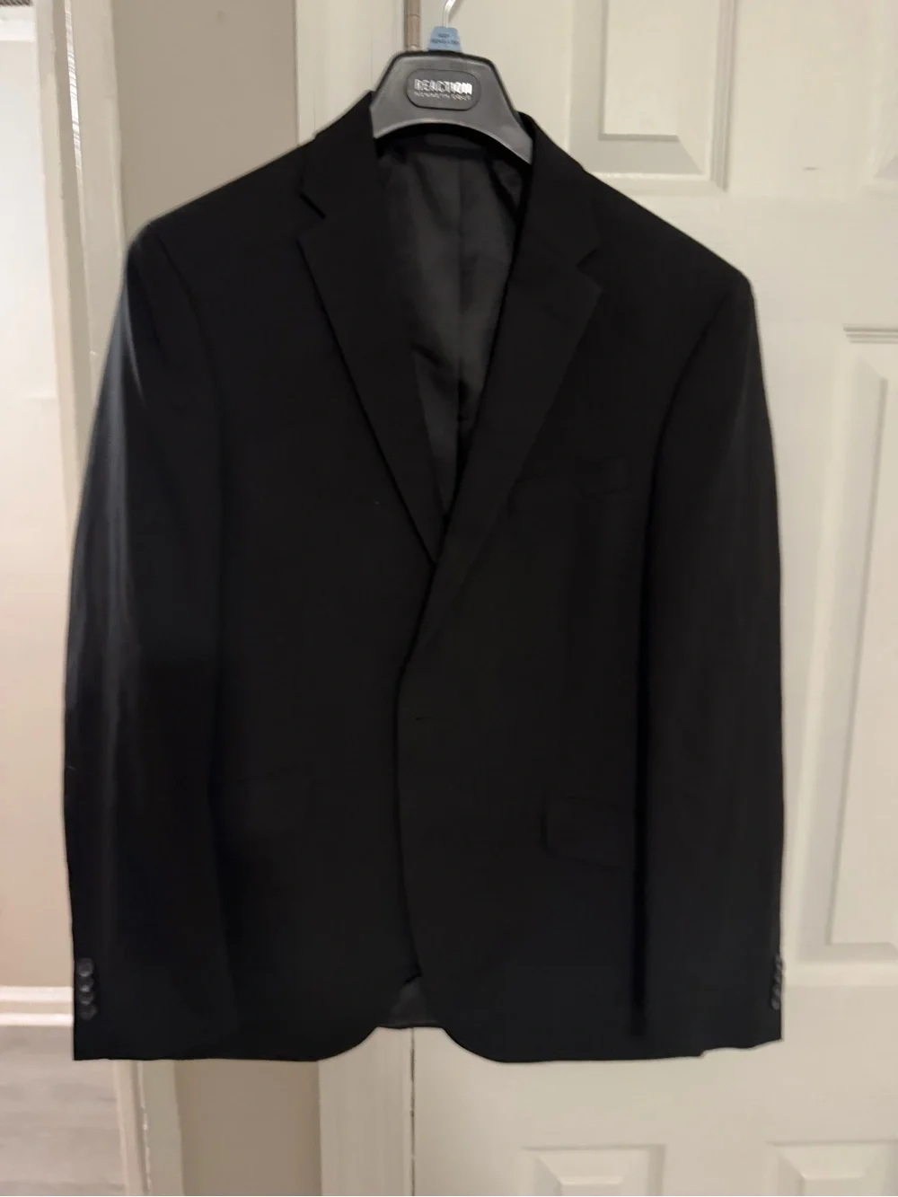 Kenneth Cole Reaction Men’s Black Two-Button Blazer